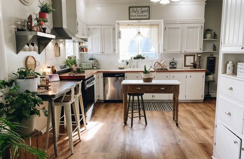 Candor House | Beautiful Home Ideal for Families and Memorable Stays