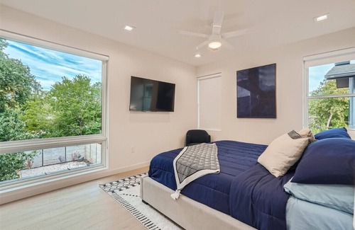 West Congress House | Cozy Home in Austin with Spa and Child-Friendly Amenities
