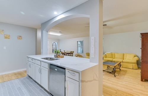 Stoney Ridge House | Pet-Friendly Home in Del Valle with Perfect Backyard Retreat