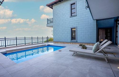 Sheffield Beach Villa | Oceanfront Retreat in Sheffield Beach: Pet-Friendly Haven
