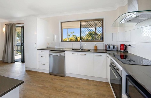 Scarness House | Spacious Home with Ocean View & Private Unit for Families