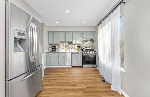Woodbridge House | Pet-Friendly Woodbridge Retreat with Top Guest Rating