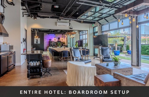 East Cesar Chavez House | Discover Entire Hotel on 6th: Perfect for Events & Families