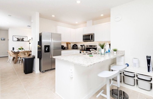 Ocoee House | Ideal 3-Bedroom Home Near Disney with Pool and WiFi