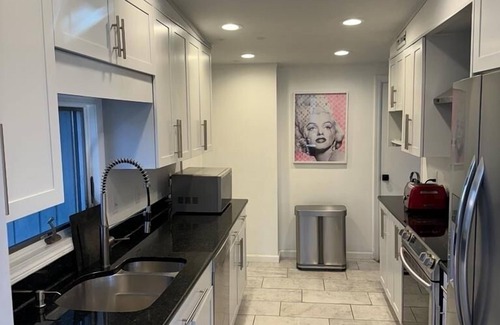 Norwalk House | Tranquil Nature Getaway Near Rowayton Train Station