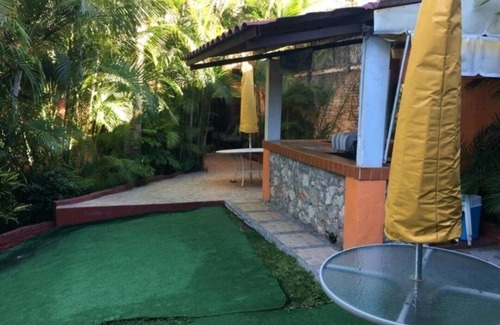 Cuernavaca House | Private Pool Retreat Near Wedding Venue with Breakfast