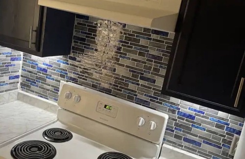 Greater Fondren Southwest Condo | Urban Oasis Retreat with Pool and Family-Friendly Amenities