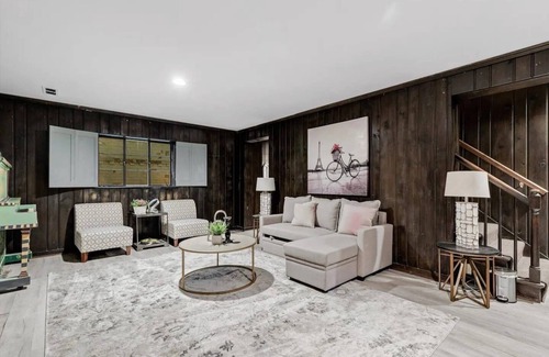 Bethesda House | Family-Friendly Entire Home in Bethesda for Your Getaway