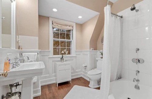 Bethesda House | Family-Friendly Entire Home in Bethesda for Your Getaway