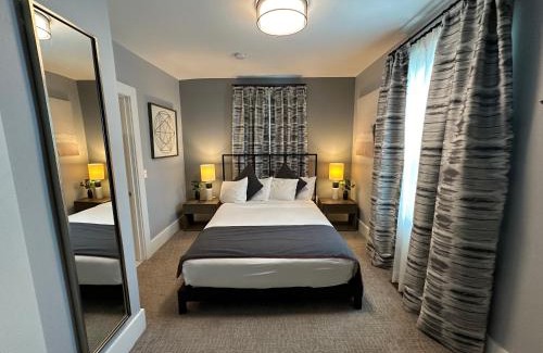 Newport House | Modern Boutique Inn with 7 Baths - Pet Friendly & Family Accommodations