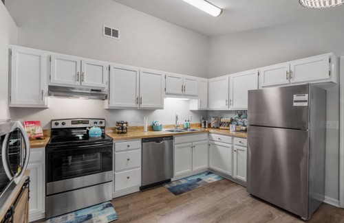 Summerville House | Inviting Retreat with Game Room Near Beautiful Beaches