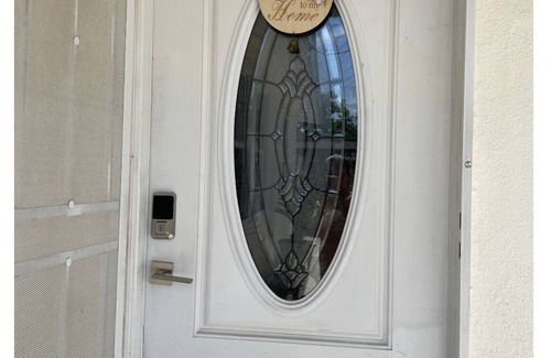 Westmont House | Immaculate Newly Renovated House in North Pomona