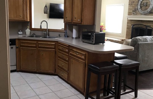 Lubbock House | Idyllic Open-Concept Home with Lake View & Spa Amenities