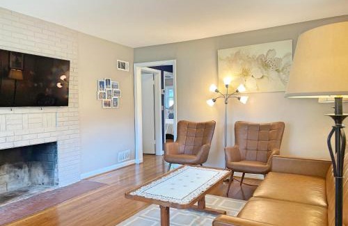 Arlington House | Private 3-Bedroom House with Fenced Garden for Families