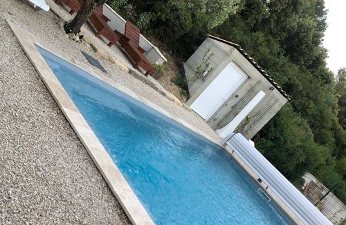 Ledenon House | Private Gîte with Pool - Rated 10/10 by Guests