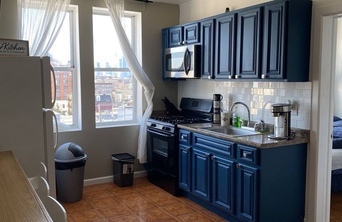 Weehawken Condo | Family-Friendly 2-Bedroom with Manhattan Skyline Views