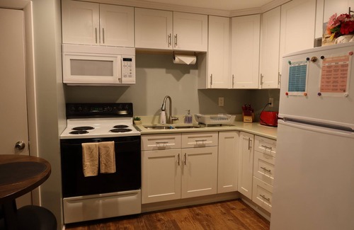 Bethlehem Condo | Ideal Village Retreat with Kitchen and Family-Friendly Amenities