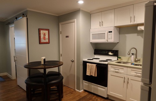 Bethlehem Condo | Ideal Village Retreat with Kitchen and Family-Friendly Amenities