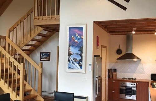 Merrijig House | Stunning Ocean View Residential Home - Guest Rated 9.8