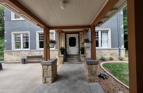 Brown County Villa | Historic 10-Bedroom Hotel on a Beautiful 62 Acre Resort