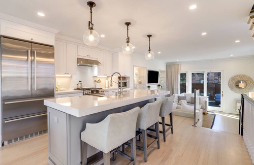 Old Town Alexandria House | Premier Riverside Home in Old Town with Parking & Spa