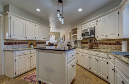 Norman House | Cozy Home with Backyard Retreat, Rated 10/10 by Guests