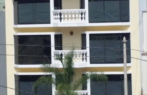 Santiago de Surco Condo | Exceptional Studio Apartment with Spa and Hot Tub Access