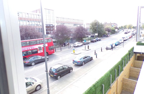 Rayners Lane Apartment | Modern Studio Apartment Steps from Wembley and Tube Access
