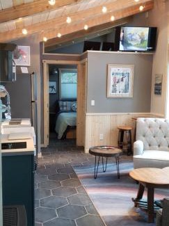 Seward House | Cozy Tiny Home Near Seward's Cruise Ship Terminal