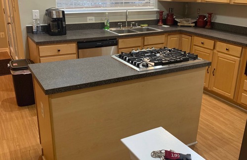 Maryland City House | Inviting Town House Near DC with Spa & Family Amenities