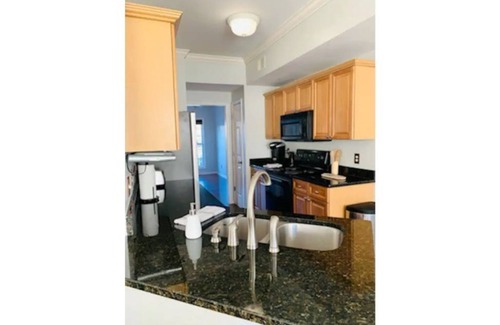 Moody House | Spacious Townhouse Near Barbers, Bass Pro & Outlet Mall