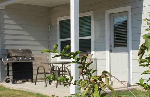 Stony Ridge North House | Entire Townhouse Near Tesla, Airport and COTA