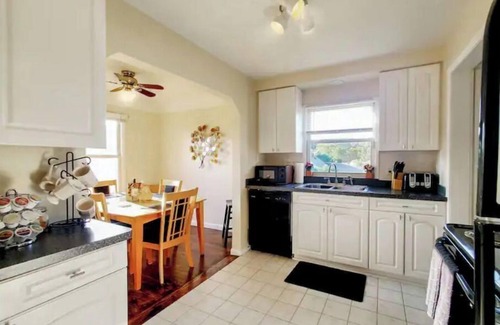 Pontiac House | Tri-Level Home with King Master and Inviting Patio