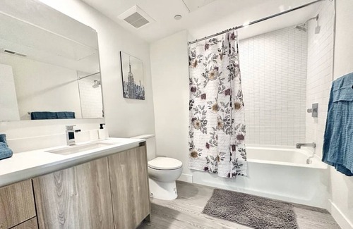Pico-Union Apartment | Ideal 1Bed+1Bath Unit Near USC & DTLA, Family & Pet Friendly