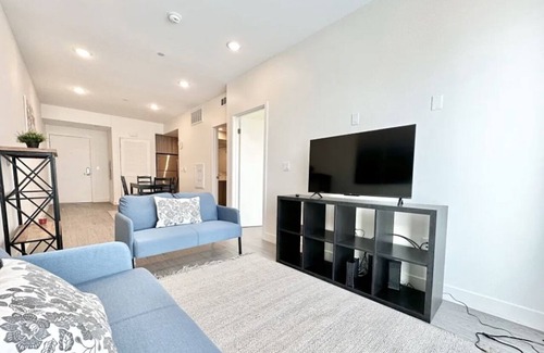 Pico-Union Apartment | Ideal 1Bed+1Bath Unit Near USC & DTLA, Family & Pet Friendly