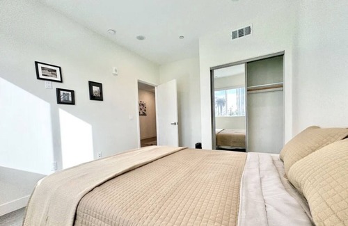 Pico-Union Apartment | Ideal 1Bed+1Bath Unit Near USC & DTLA, Family & Pet Friendly