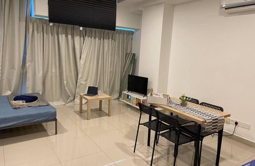 Petaling Jaya Apartment | Top-Rated Unit in Section 13 with Pool, Wifi & Gym Access