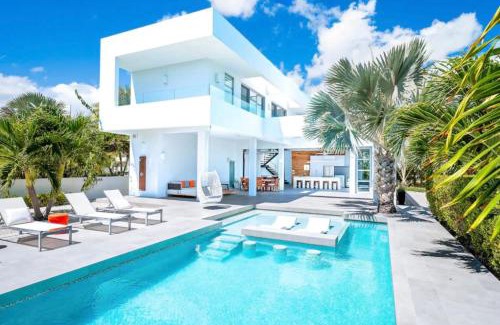 Long Bay Apartment | Entire Villa in Providenciales - Pet Friendly & Pool Access