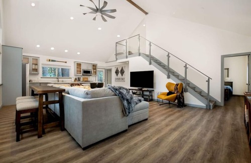 Alta House | Relaxing Villa Retreat in the Sierra Mountains with Spa