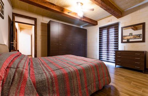 Nadur Villa | Inviting Gemini Farmhouse Villa with Oceanfront Pool