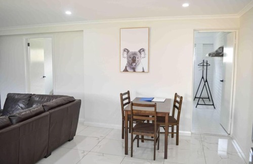 Dora Creek Apartment | ENTIRE WATERFRONT UNIT free WIFI