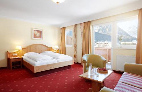 Pertisau Hotel | Elegant Retreat at Entners am See with Private Beach & Spa