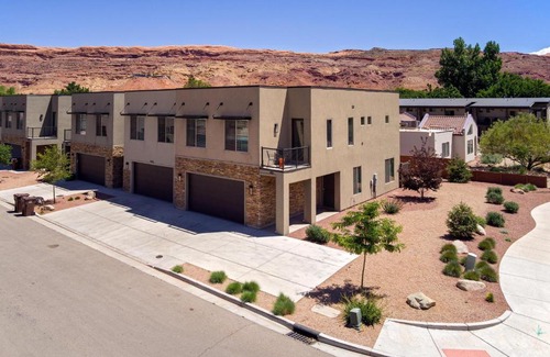Moab House | Inviting Entrada at Moab: Family-Friendly Retreat with Pool