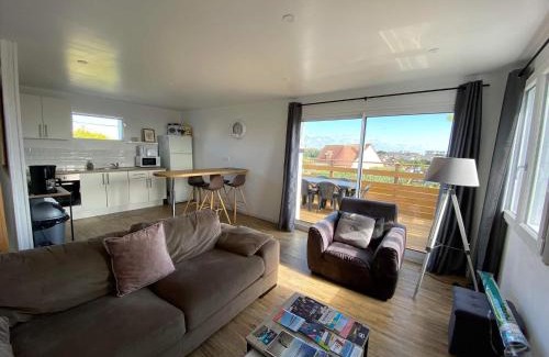 Equihen-Plage House | Oceanfront Retreat: Entre ciel et mer with Beach Access