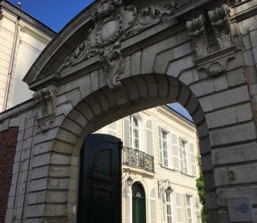 Arras Bed & Breakfast | Exceptional Stay at Entre Cour et Jardin - Rated 9.7/10