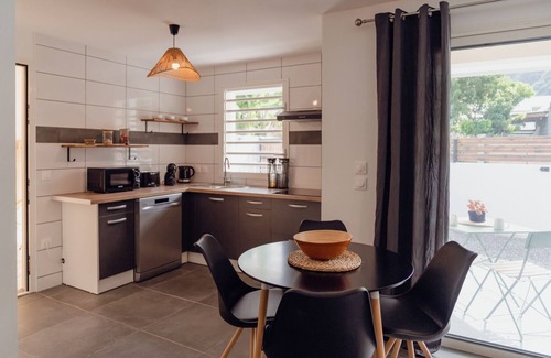 Entre-Deux House | Pet-Friendly 2-Bedroom House in Entre-Deux Village