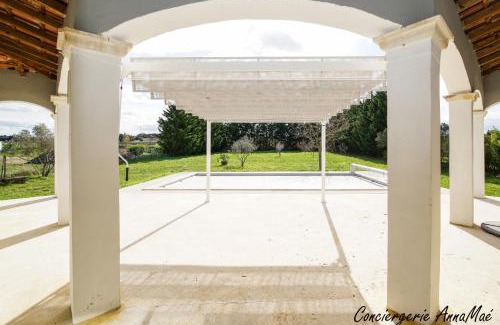 Jonquieres-Saint-Vincent Villa | Discover Entre Provence et Camargue: Family-Friendly Retreat