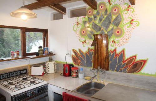 Villa Los Coihues Apartment | Relaxing Retreat at Entre Lagos y Montañas - Pet Friendly