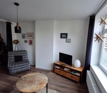 Arras Apartment | Spacious Hotel Entre les Places with Free Parking & High Ratings