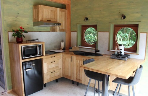 Frasnes-Lez-Anvaing Cabin | Oceanfront Getaway at Entre mare et chêne - 9.3 Rated
